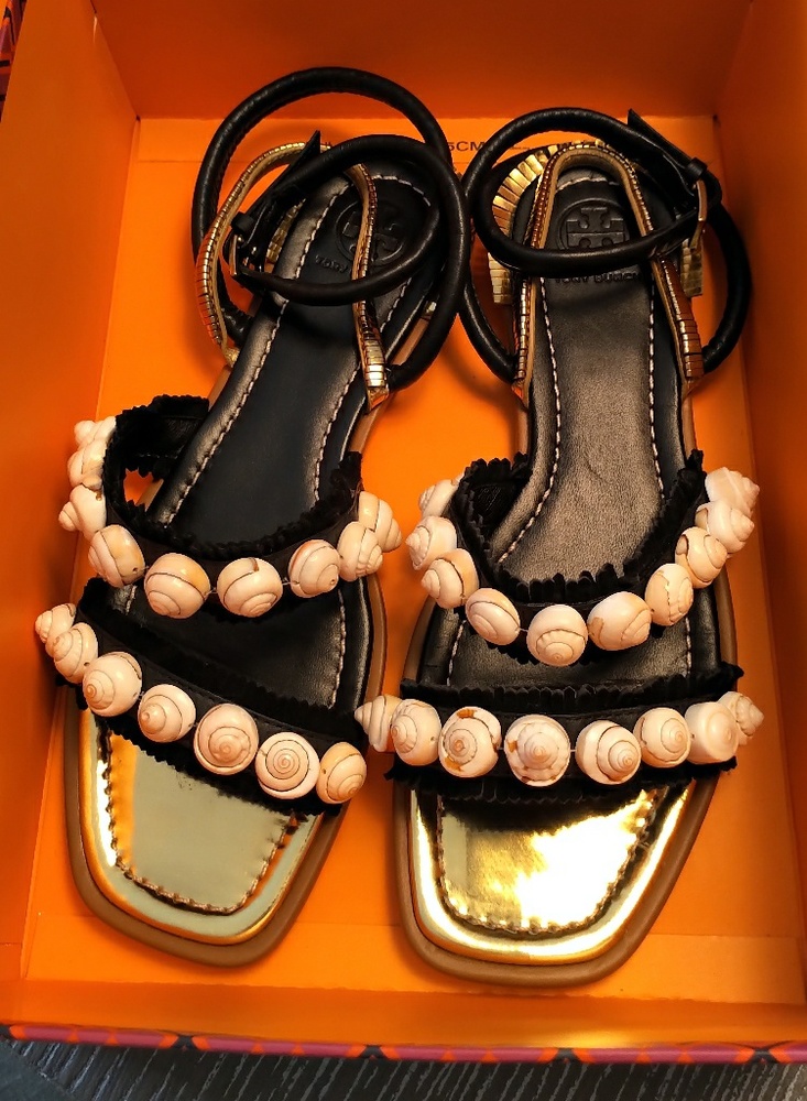 **SOLD** Tory Burch Sinclair Seashell Sandals New - Picture 2 of 5